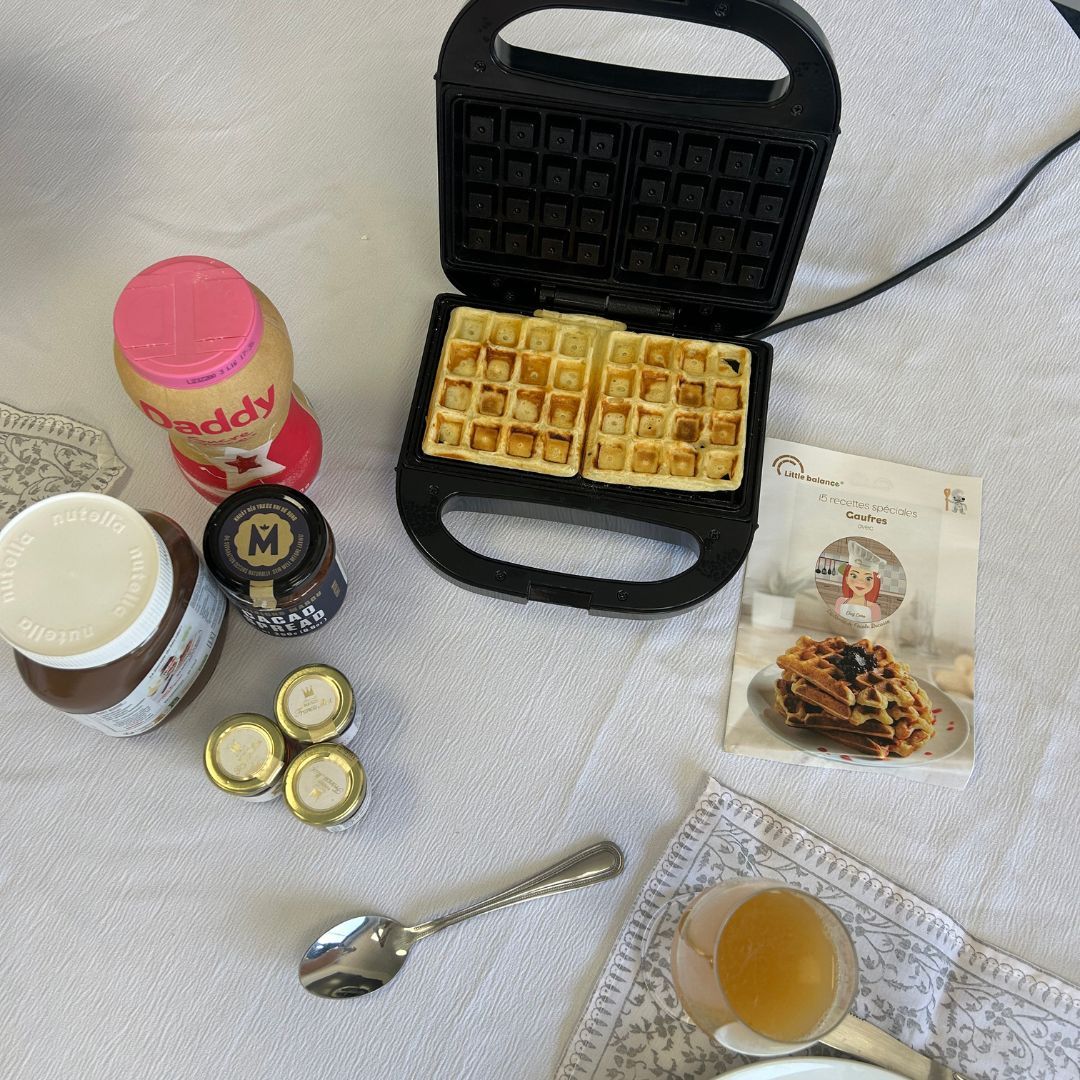 LITTLE BALANCE Waffeleisen  Happy Waffles  PFAS-freie Antihaftbeschichtung  750 W