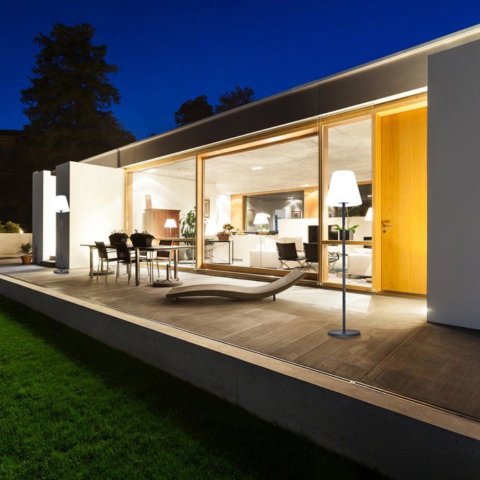 Solarbetriebene Stehleuchte für den Außenbereich  LUMISKY  STANDY SOLAR 150  Dimmbares warmweißes